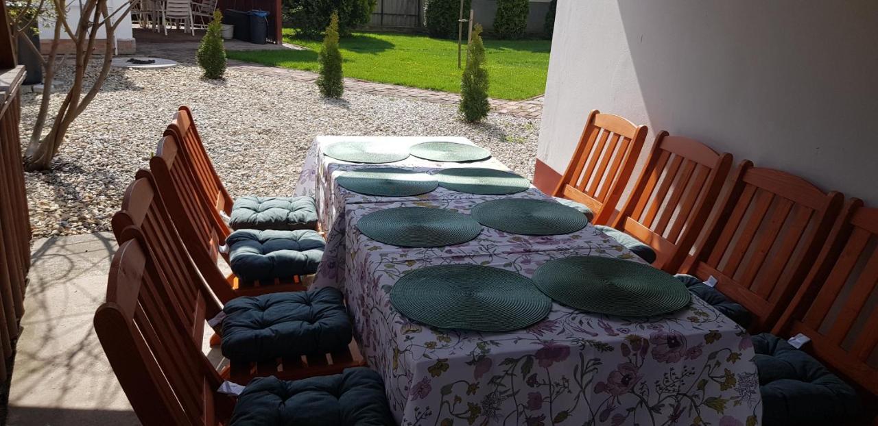 Harmonia Paraszthaz Es Apartman Poroszló Exterior foto